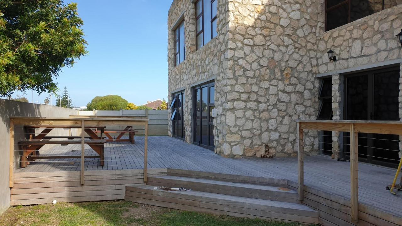 Hotel Stonehouse On Main Struisbaai Esterno foto