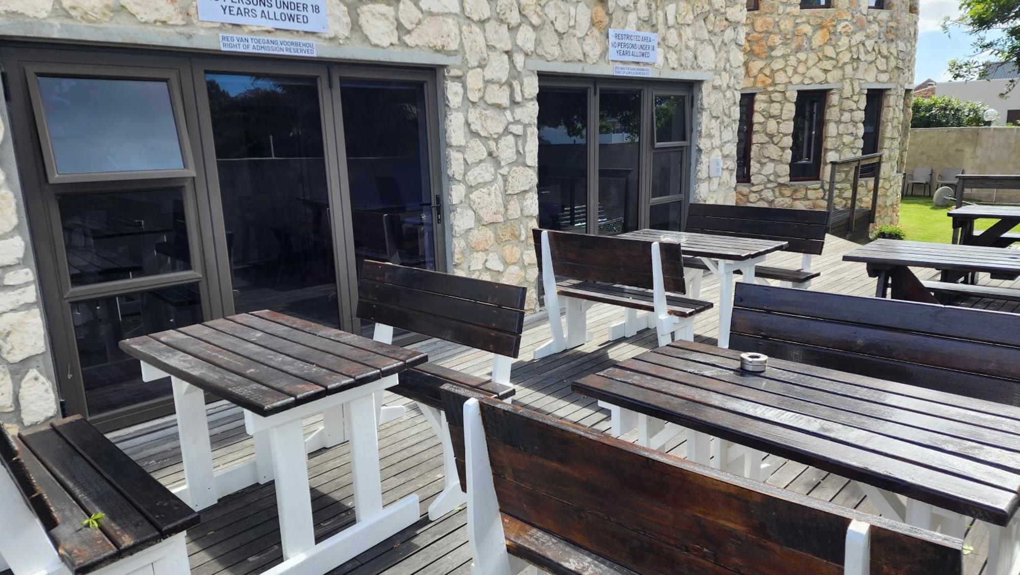 Hotel Stonehouse On Main Struisbaai Esterno foto